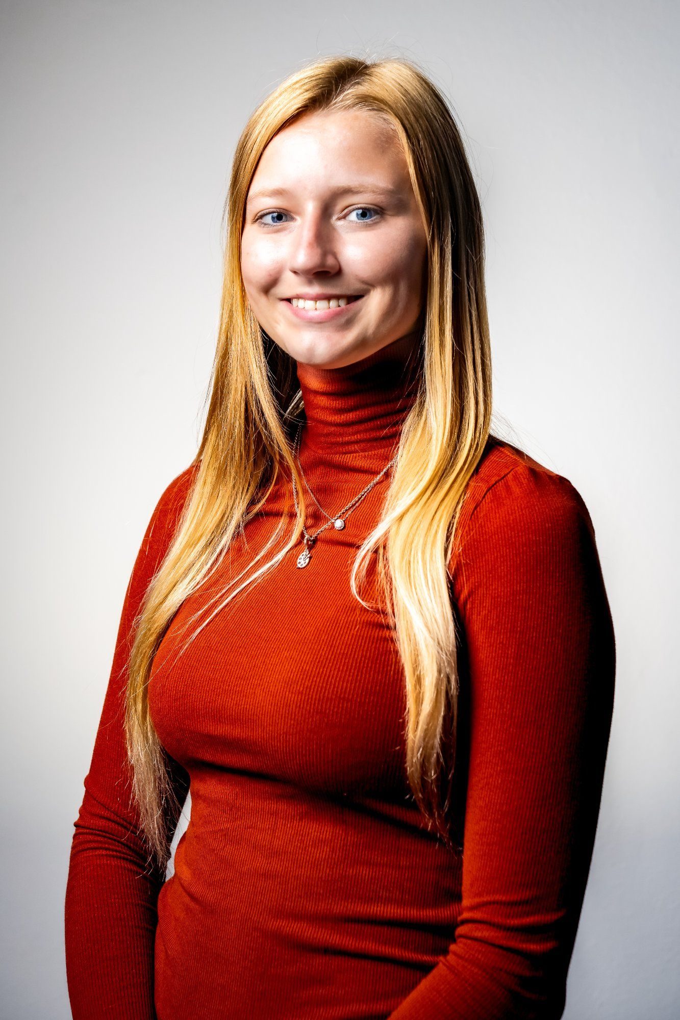 Carly Beeler headshot