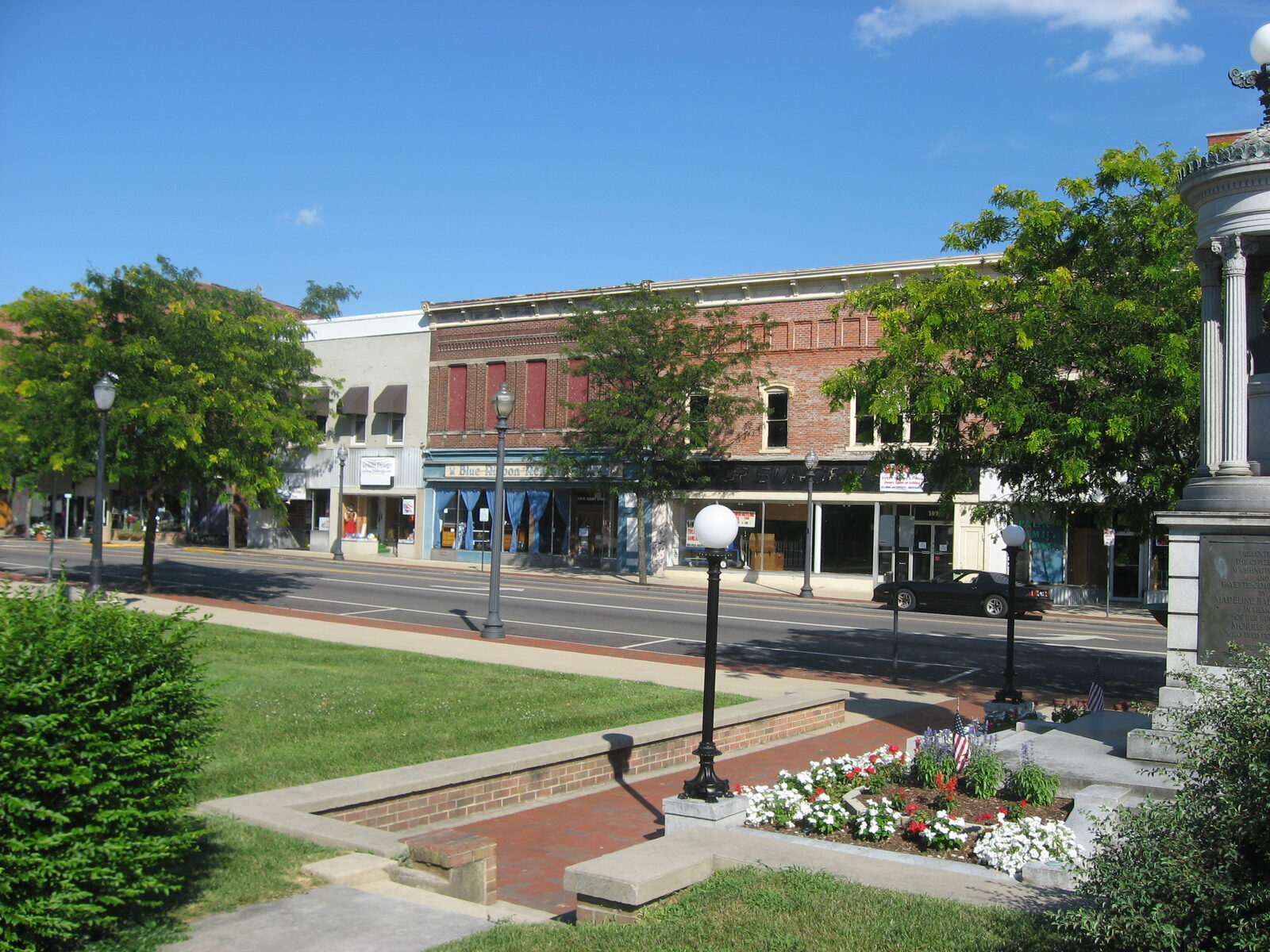 Downtown Washington Court House, Ohio viewed from the Fayette County courthouse lawn